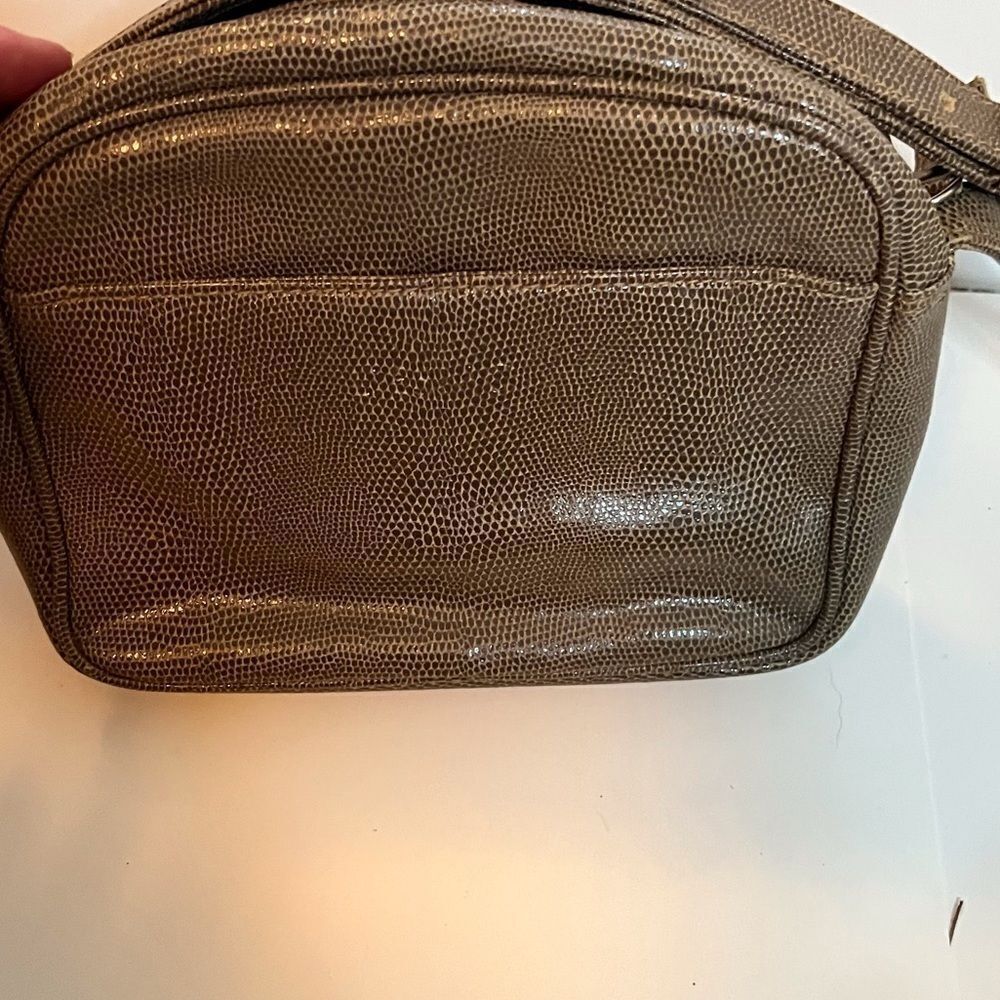 Desmo‎ Genuine Leather Vintage Purse.  Excellent condition.Made in Italy.
